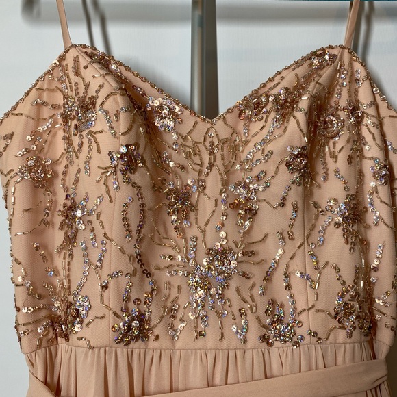 Dress - Picture 2 of 8